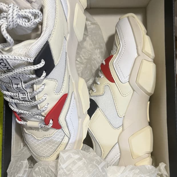 타미힐피거 운동화 230