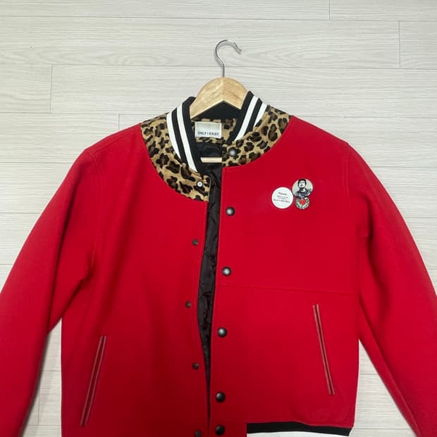 Only i exist 바시티 레드 사이즈 1