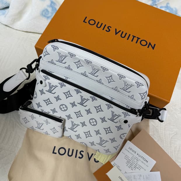 루이비통 트리오 메신저백 판매 합니다