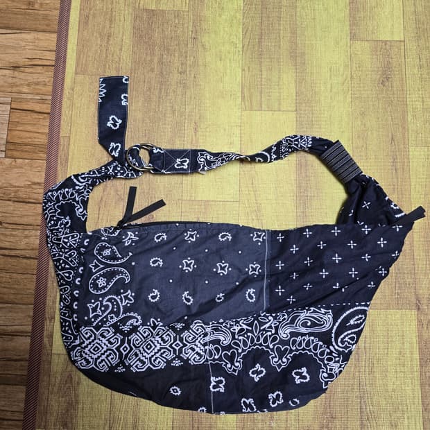 캐피탈 거즈 반다나 비치 스너프킨 백 블랙