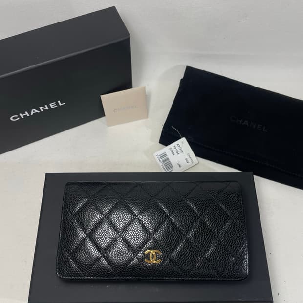 [새상품급,풀구성] 샤넬 클래식 플랩 장지갑 캐비어 금장 블랙