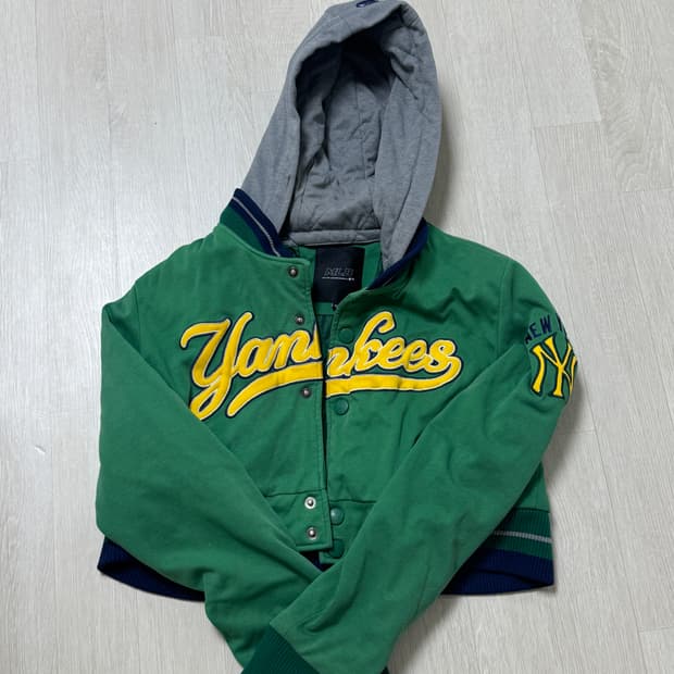 Mlb 양키스 크롭자켓