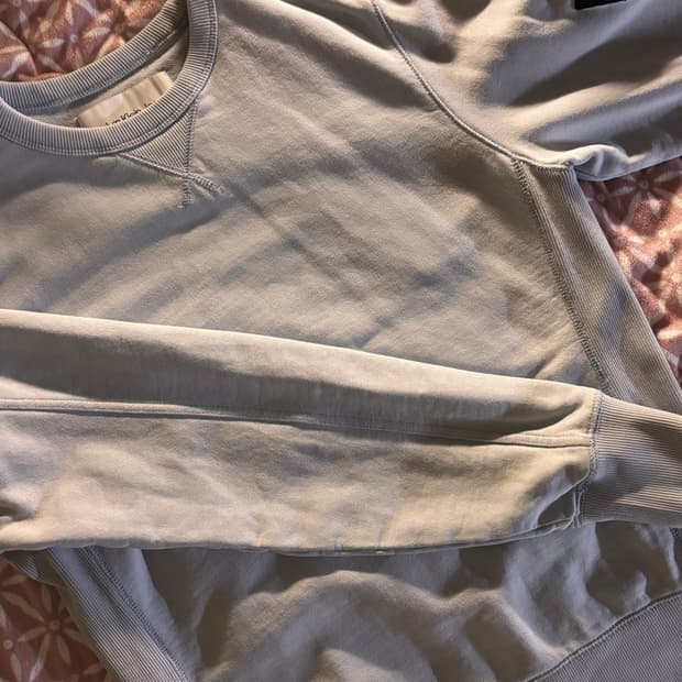 캘빈클라인 하늘색 맨투맨