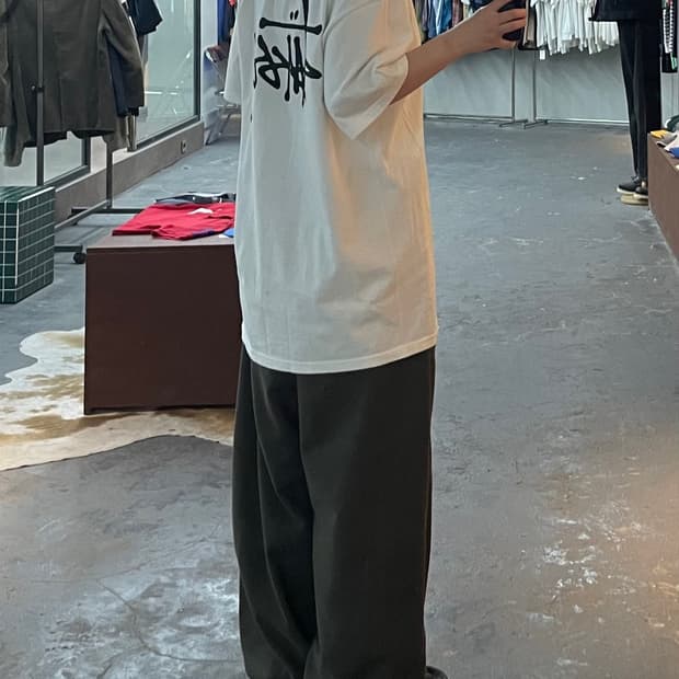 스투시 베이직 로고 화이트 반팔 H2574