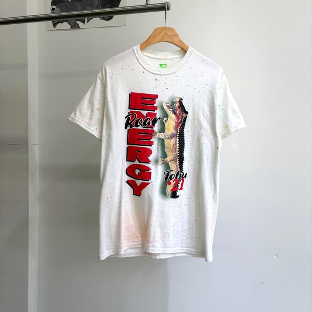 EACH MAKES 반팔 티셔츠