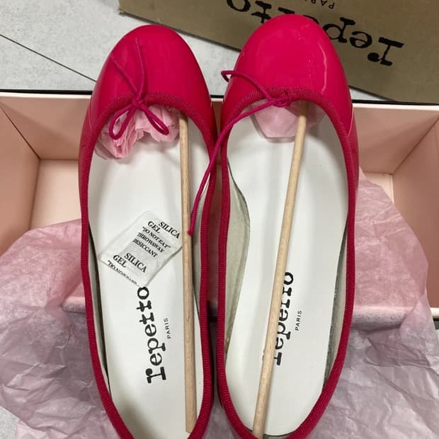 레페토 랩스베리 신상품 36(230) 판매합니다