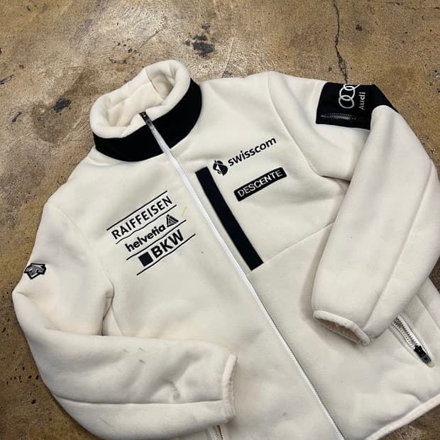 [정품/100] 데상트 스위스 스폰서 플리스 자켓 b15