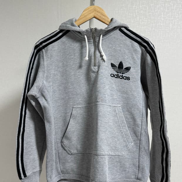 아디다스 오리지널 하프 집업 후드티