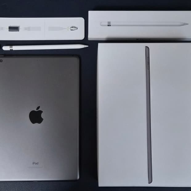 아이패드 8세대 + 애플펜슬 1세대 + 펜촉 + 케이스 +