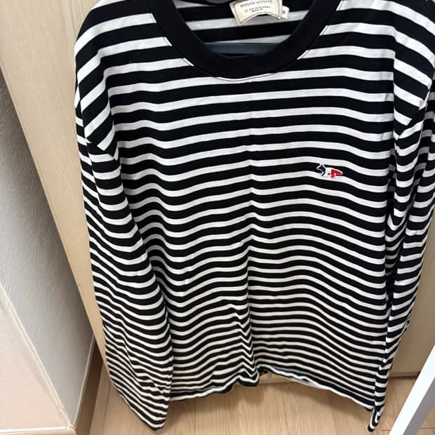 메종키츠네 스트라이프티 