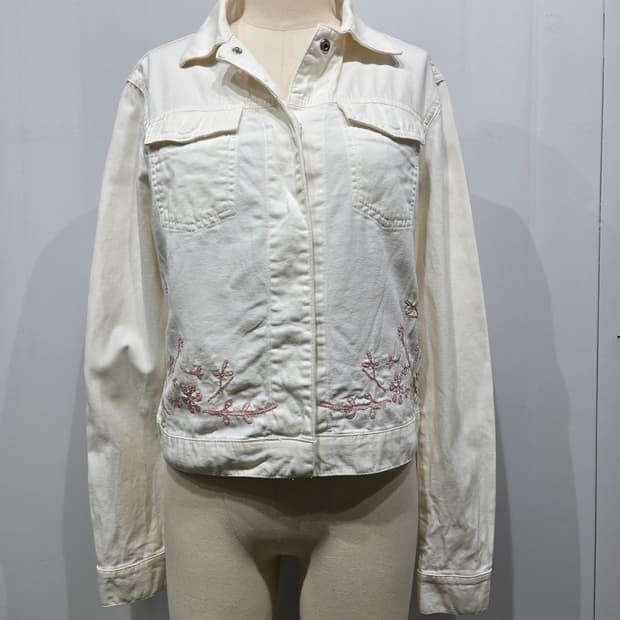 펜디 아이보리 자수 크롭 데님 자켓