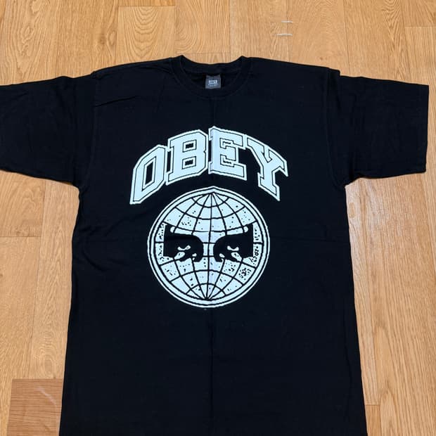 OBEY 반팔티