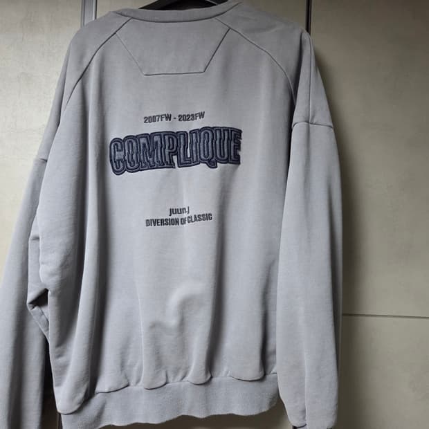 준지 23fw 백로고 맨투맨 M사이즈