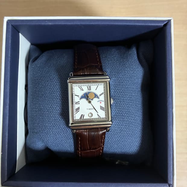 노아 타이맥스 문페이즈 브라운 스틸