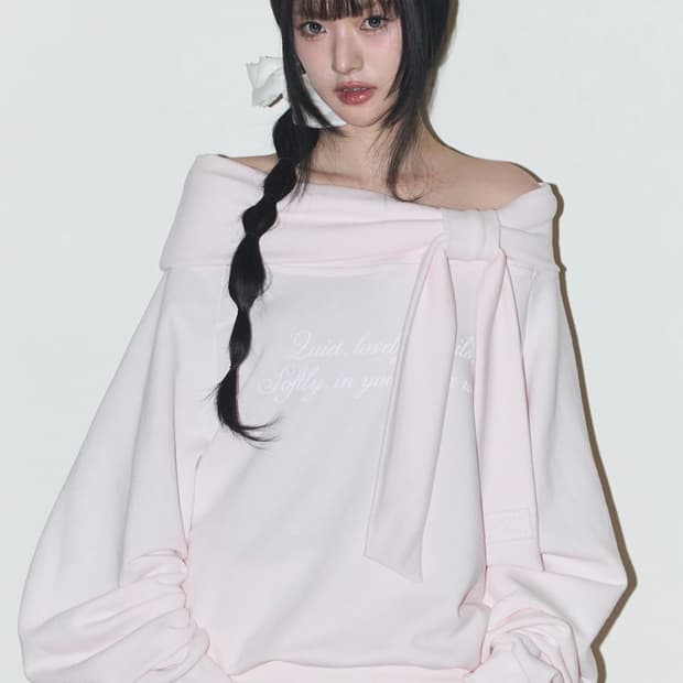새상품 일리고 퓨어 보우 오프숄더 맨투맨 핑크