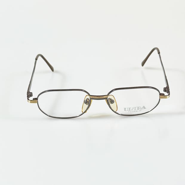 90s ULTRA 건메탈 골드 티타늄 슬림스퀘어 빈티지 안경