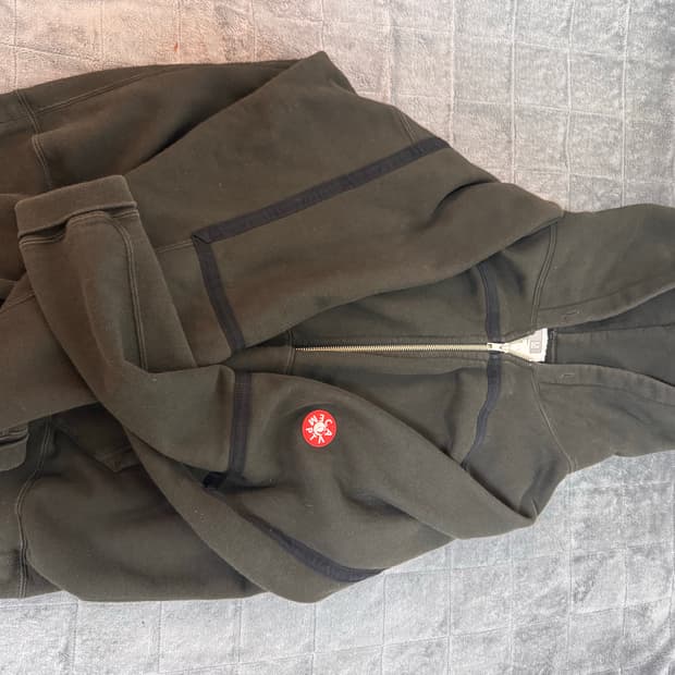 카브엠트 taped cut zip 후드집업