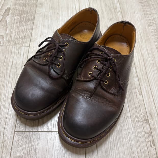 닥터마틴 1461 3홀 크레이지홀스 240