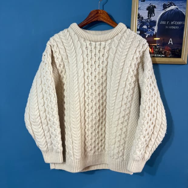 80-90‘s LL Bean Aran Fisherman Sweater. 