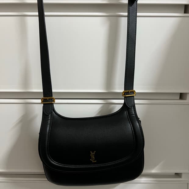 입생로랑 블랙 가죽 백