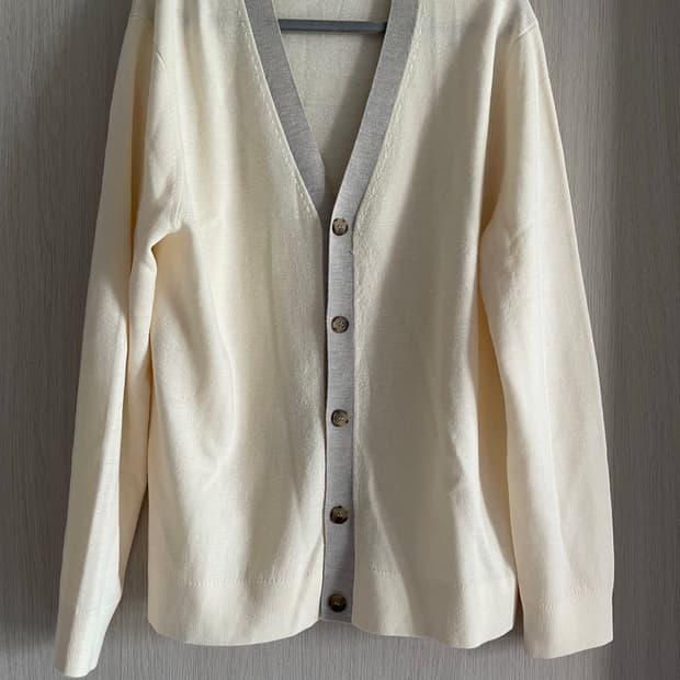 띠어리 아이보리색 니트 울 가디건