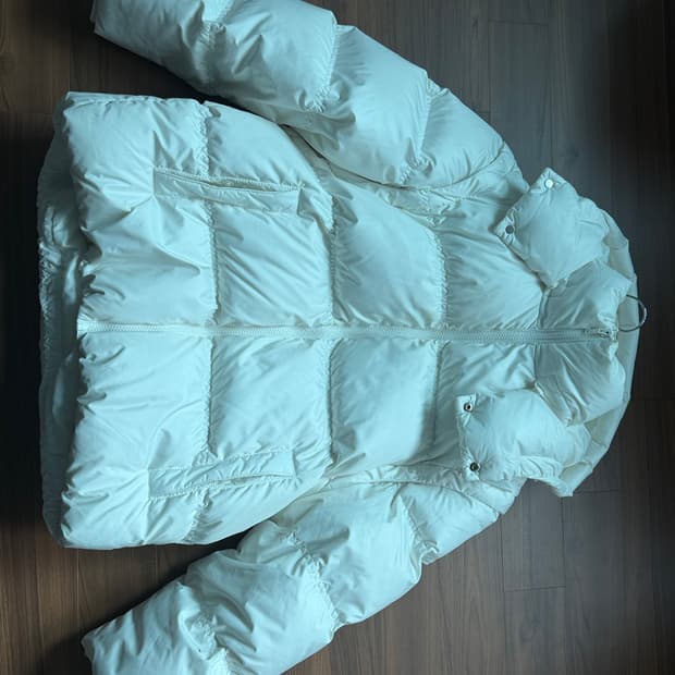 게스 남녀공용 소매탈착 글레이즈드 패딩 아이보리 무신사지그재그에이블리크림