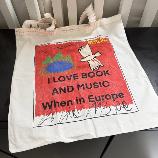 더뮤지엄비지터 에코백