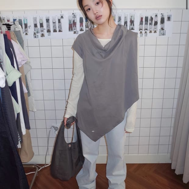 온스카 DRAPE TURTLENECK VEST  드레이프 터틀넥 베스트 