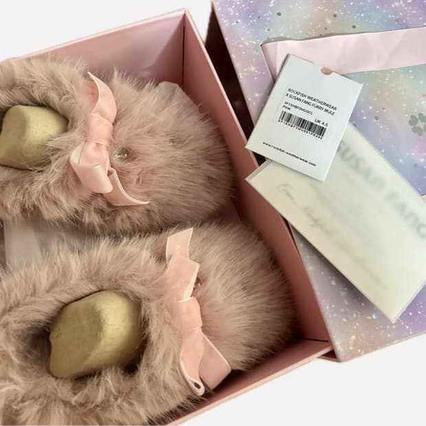 수잔팡 X 락피쉬웨더웨어 퍼 뮬 핑크