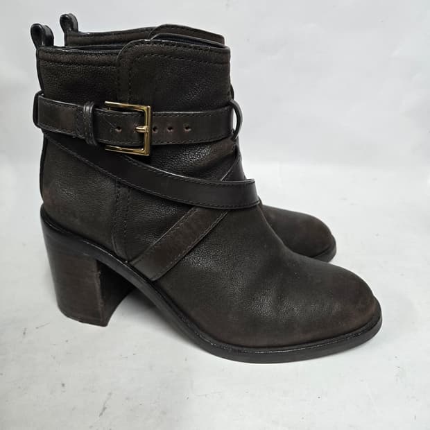 토리버치 앵글부츠 7 1/2 245mm