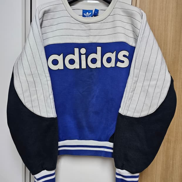 아디다스 맨투맨 빈티지 럭비 스타일