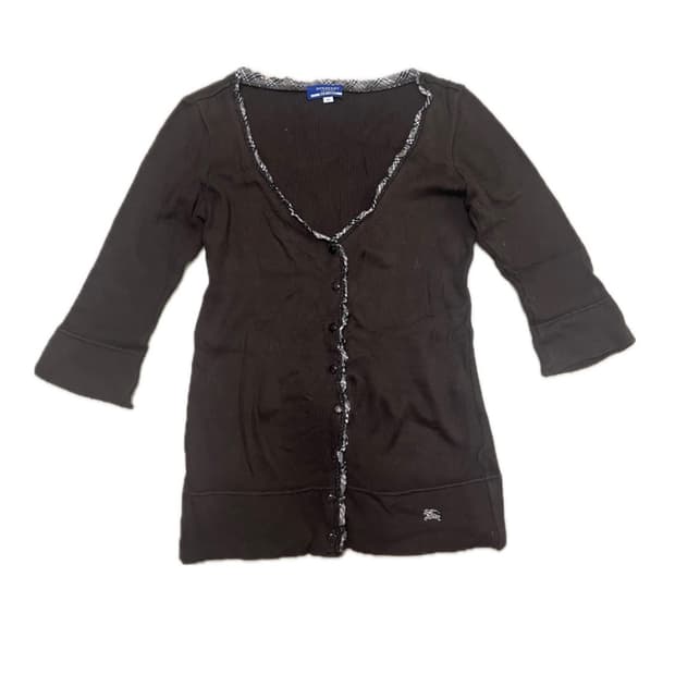 버버리 7부 가디건 초코브라운 색상