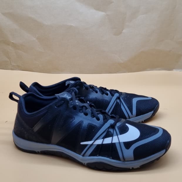 나이키 프리크로스 여성크로스핏화230