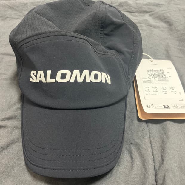 Salomon 모자