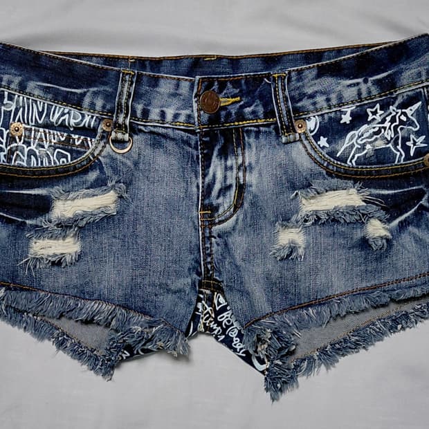 [26] CO&LU(코앤루) 그래피티 유니콘 커스텀 데님 쇼츠