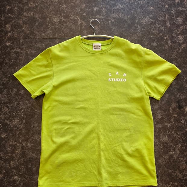 #IAB STUDIO 라임색 반팔 티셔츠 - L