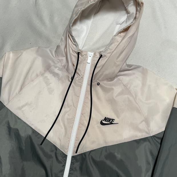 L 나이키 핑크 그레이 배색 후드 바람막이