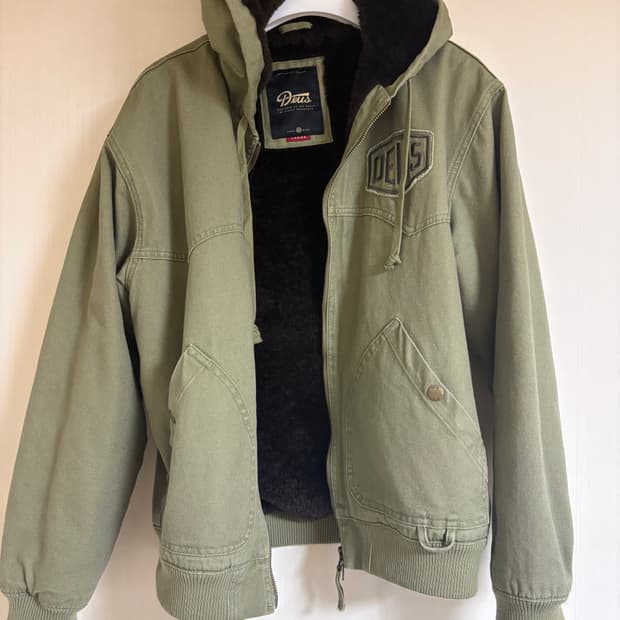 데우스 후드자켓 올리브 