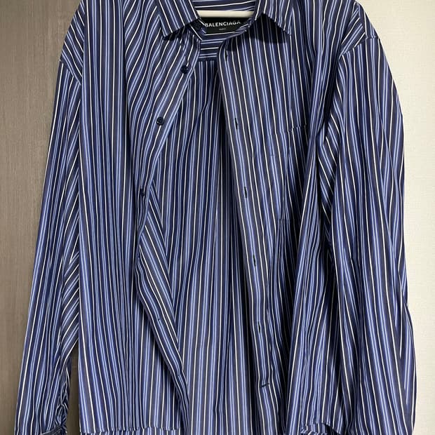 발렌시아가 스트라이프 셔츠 남성