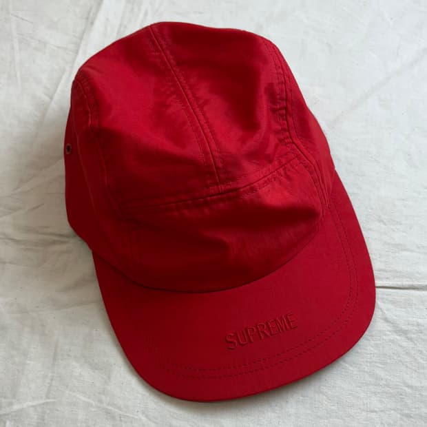 Supreme 슈프림 자수로고 레드 캠프캡