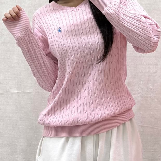 폴로아센 핑크 꽈배기니트