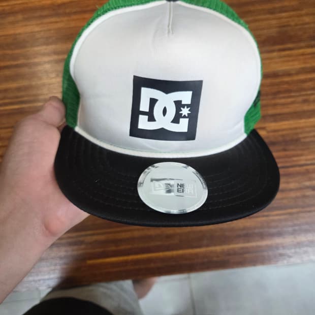 뉴에라 dc 메쉬 스냅백 모자 프리 
