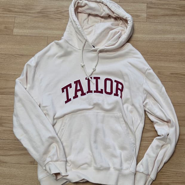 테일러 스튜디오 후드티 아이보리