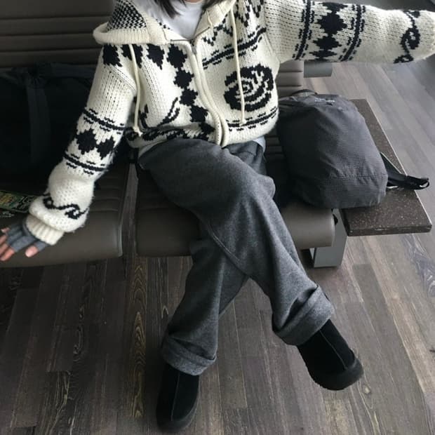 오픈와이와이 로즈앤디어 자카드 니트집업 사이즈 1