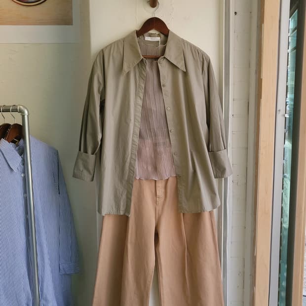 The shop tk 카키그레이 셔츠