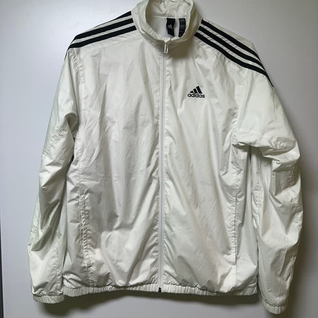 아디다스 흰색 바람막이 L