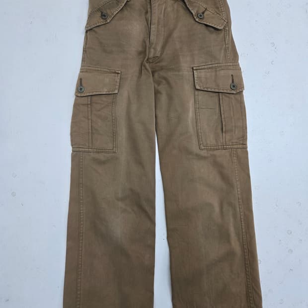 꼼데가르송 카키색 포켓 카고 바지