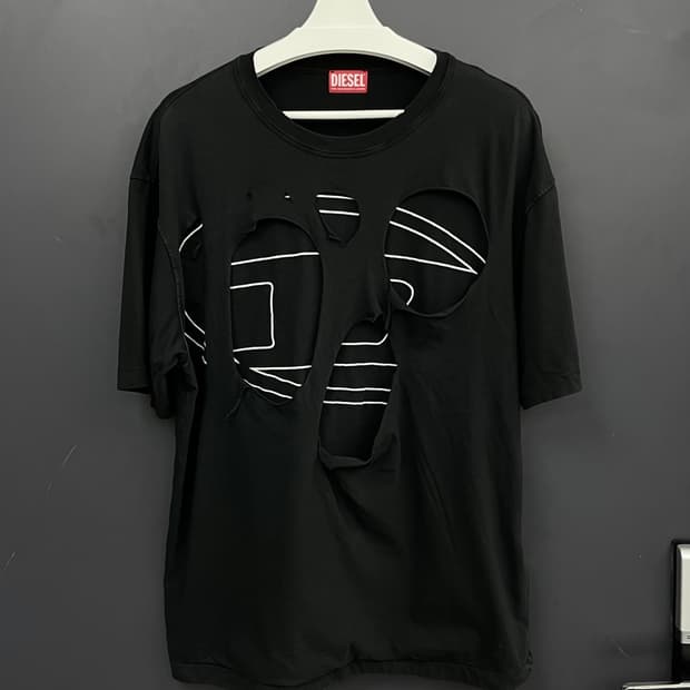 디젤 T-스트랩오버 디스트로이드 티셔츠