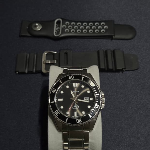 카시오 흑새치MDV-106  + 추가 스트랩 2개