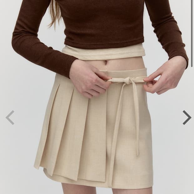 새상품) 소프트서울 베이지 플리츠 미니 스커트